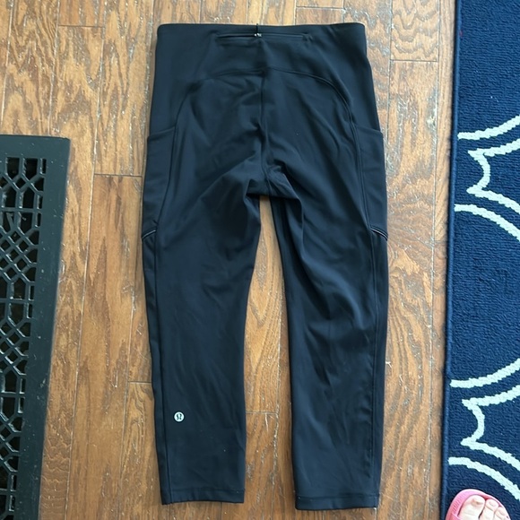 Lululemon high-rise crop leggings - Picture 2 of 3